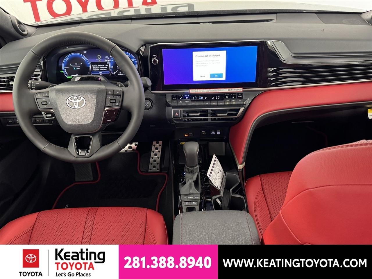 Toyota Camry Hybrid XLE 2026