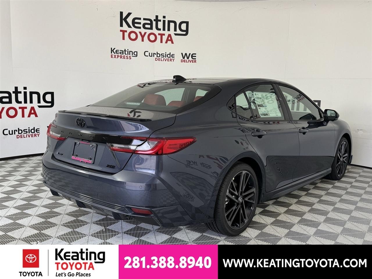 Toyota Camry Hybrid XLE 2026