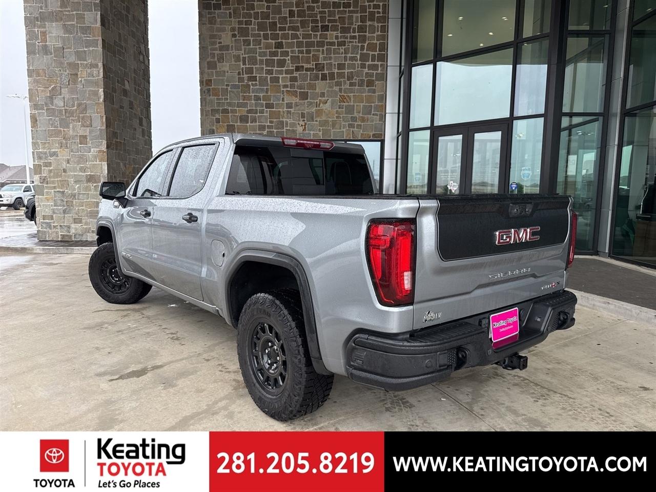 GMC Sierra 1500 AT4X Crew Cab 4WD 2024