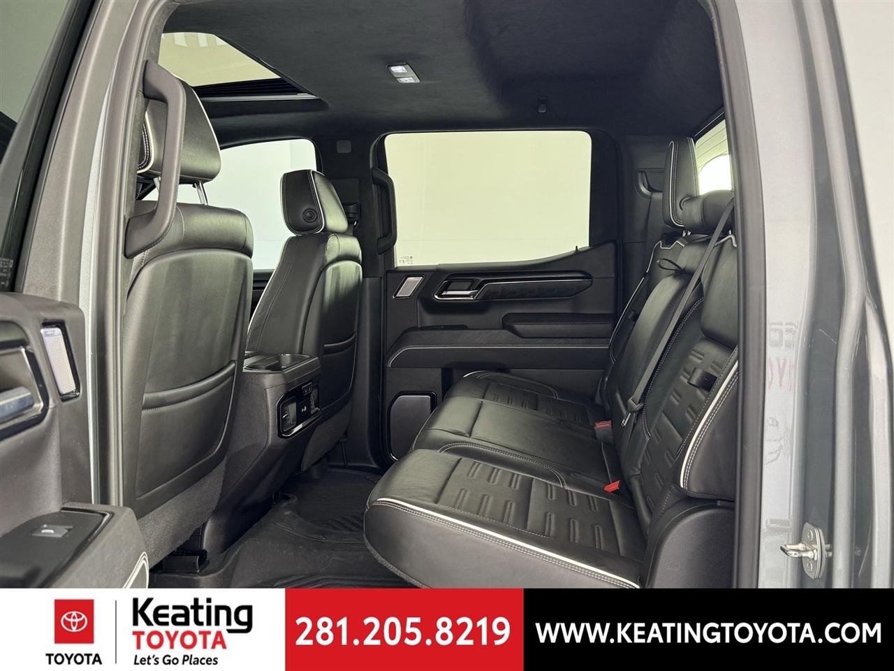 GMC Sierra 1500 AT4X Crew Cab 4WD 2024