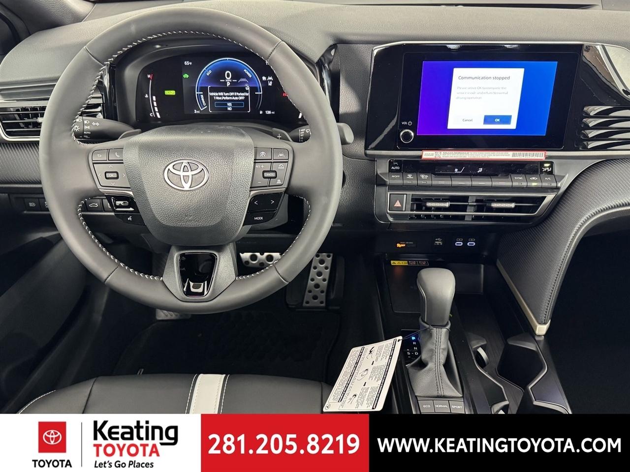 Toyota Camry Hybrid XLE 2026