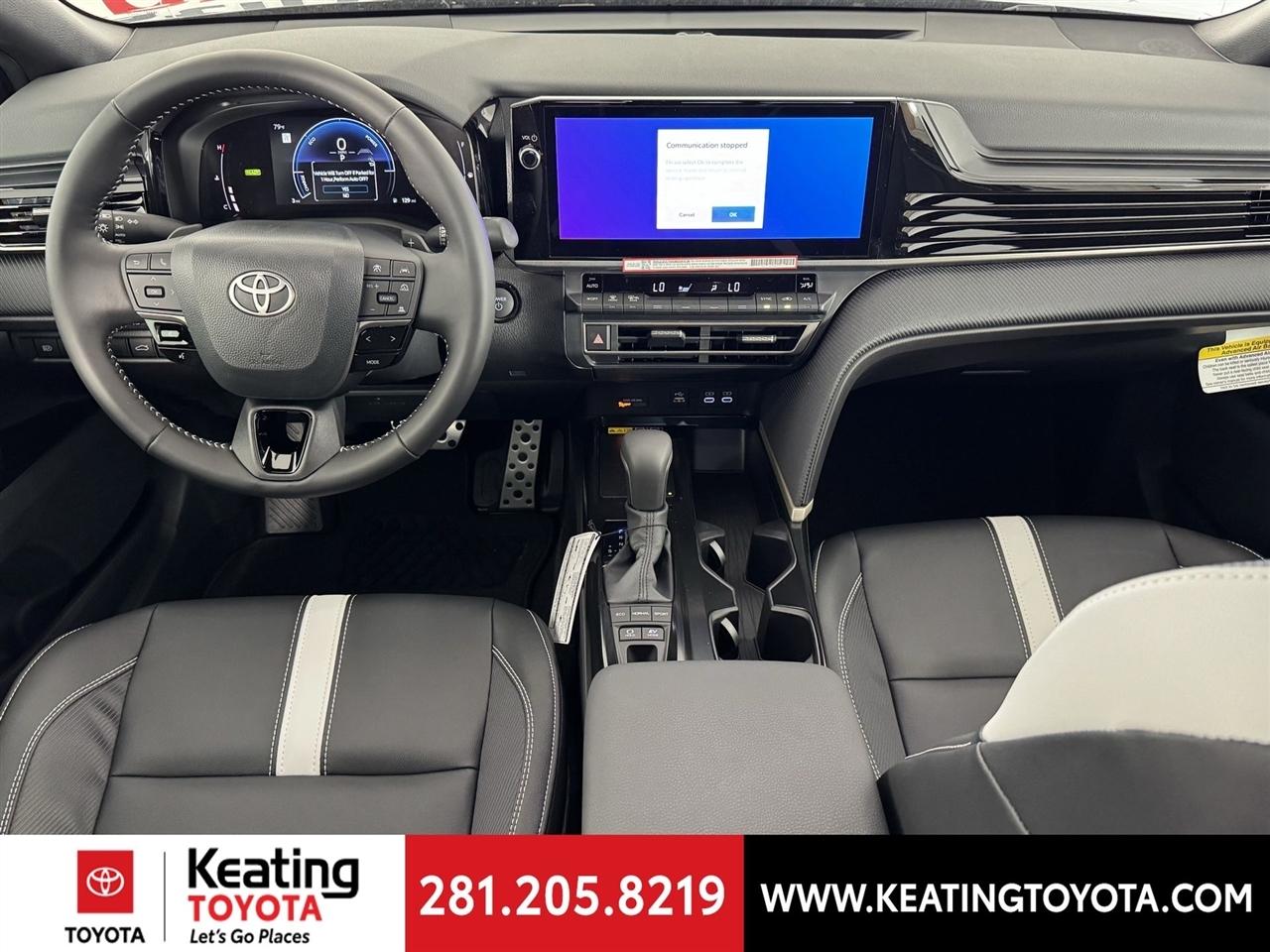 Toyota Camry Hybrid XLE 2026