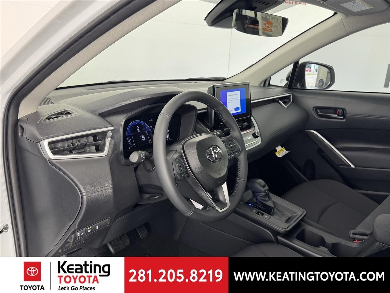 Toyota Corolla Cross LE 2026