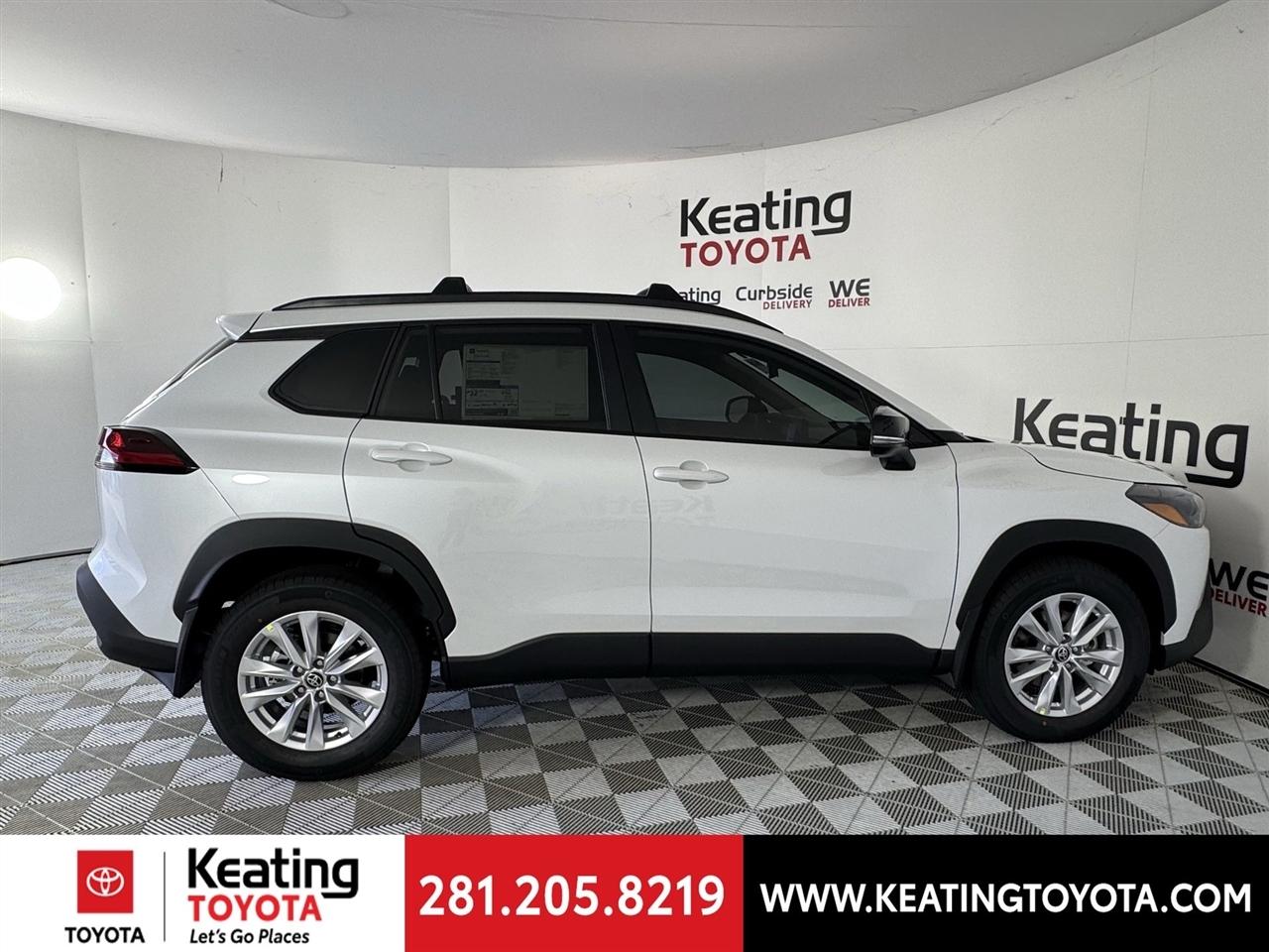 Toyota Corolla Cross LE 2026