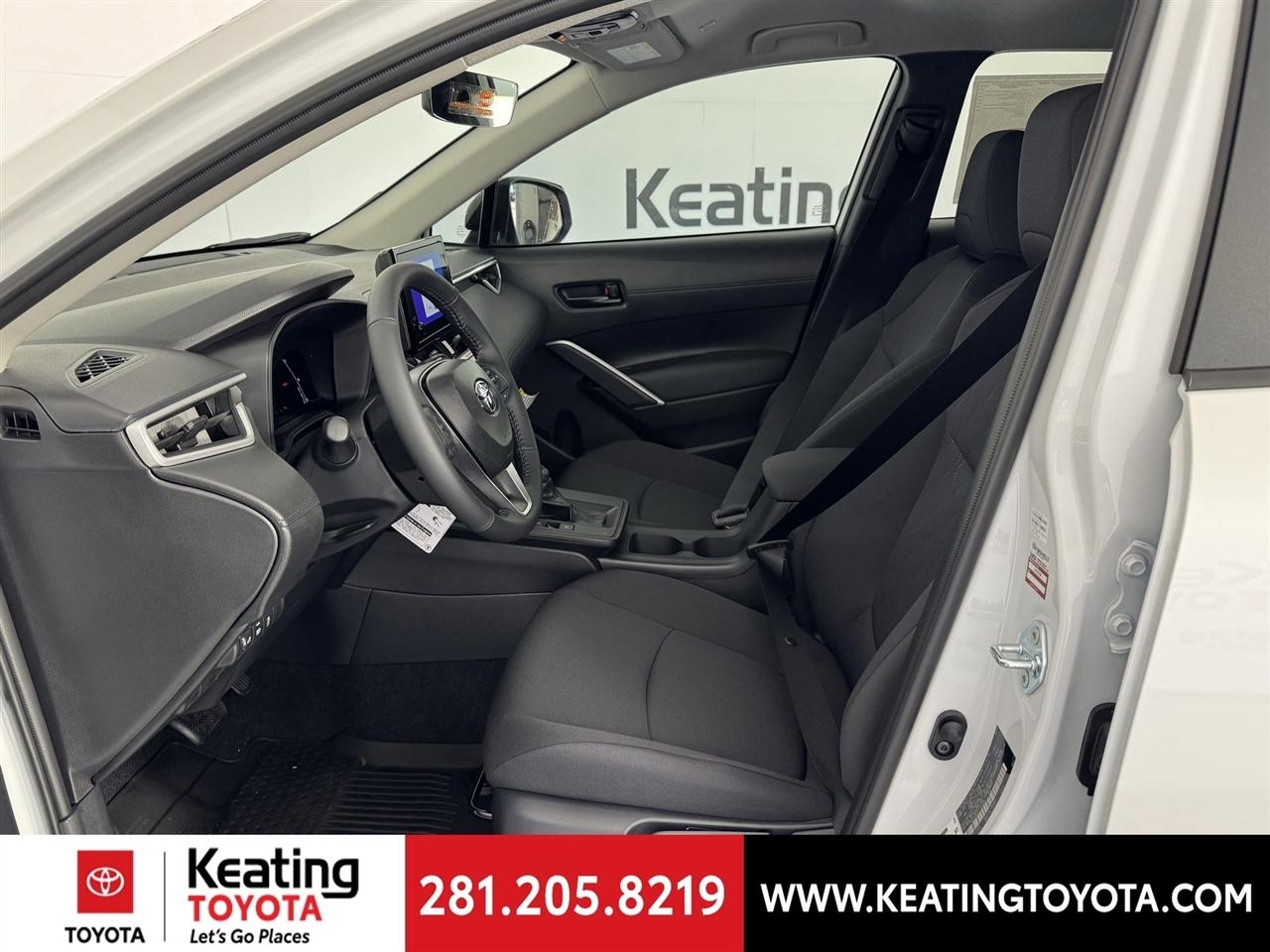 Toyota Corolla Cross LE 2026