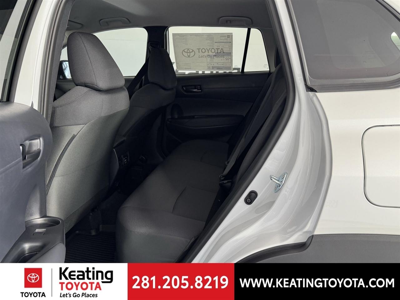 Toyota Corolla Cross LE 2026