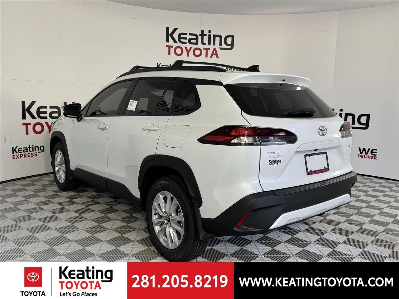 Toyota Corolla Cross LE 2026