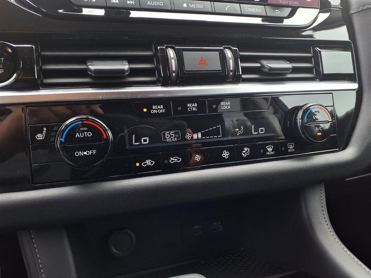 Nissan Pathfinder SV 2025