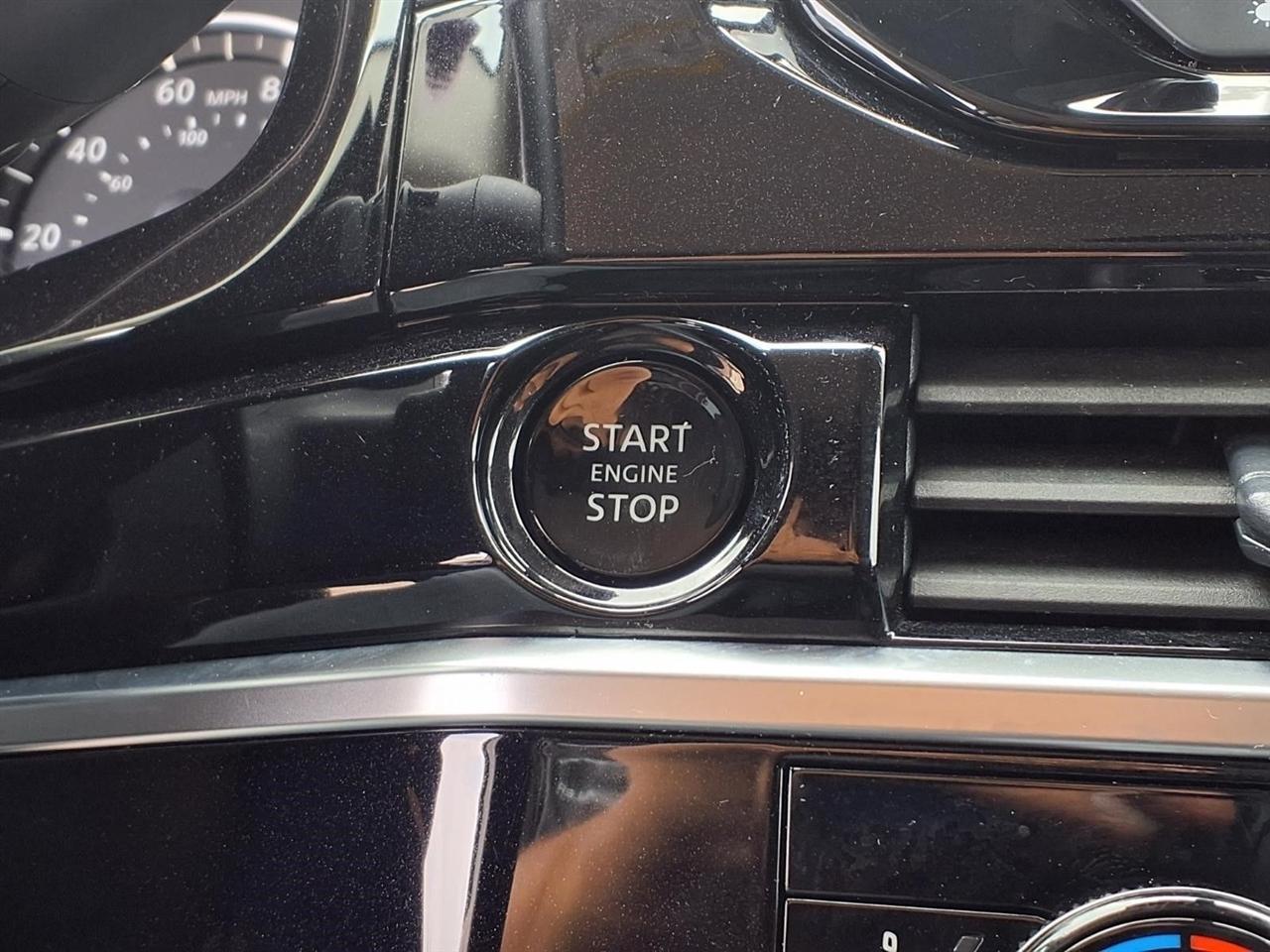 Nissan Pathfinder SV 2025