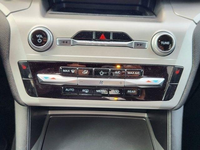 Ford Explorer XLT 2022