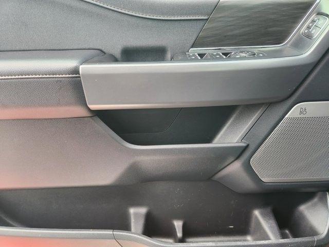 Ford F-150 Lariat SuperCrew 4WD 2025