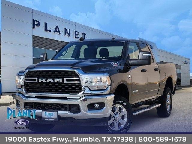 RAM 2500 Tradesman Crew Cab SWB 4WD 2024