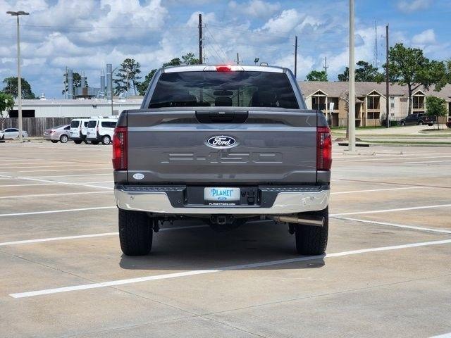 Ford F-150 XLT SuperCrew 4WD 2025