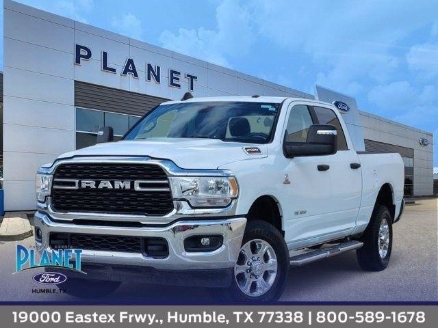 RAM 2500 Tradesman Crew Cab SWB 4WD 2024
