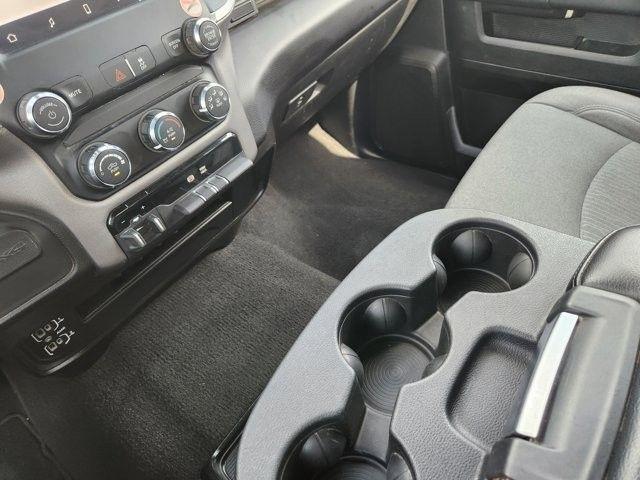 RAM 2500 Tradesman Crew Cab SWB 4WD 2024