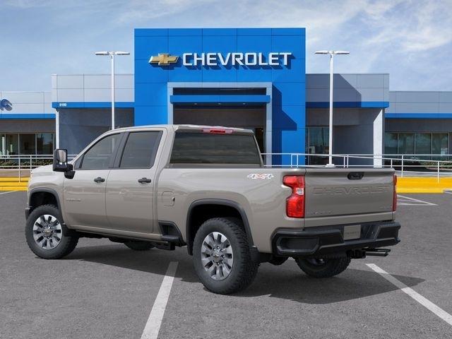 Chevrolet Silverado 2500HD Custom Crew Cab Long Box 4WD 2026