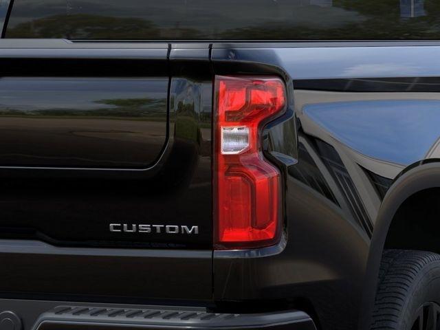 Chevrolet Silverado 1500 Custom Crew Cab 2WD 2026