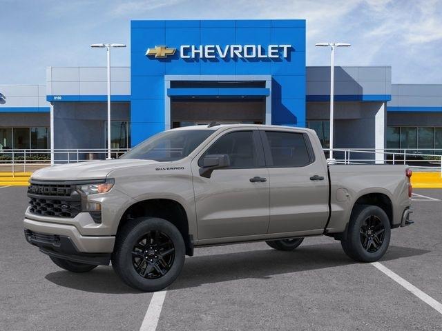 Chevrolet Silverado 1500 Custom Crew Cab 2WD 2026