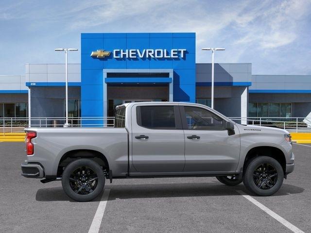 Chevrolet Silverado 1500 Custom Crew Cab 2WD 2026
