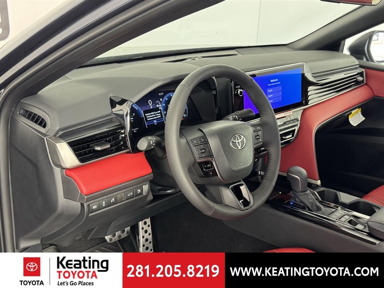 Toyota Camry Hybrid XLE 2026