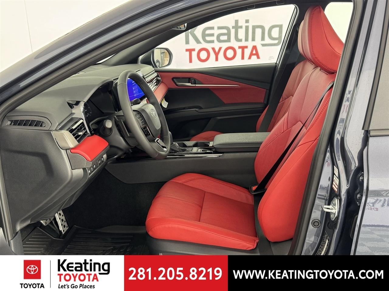 Toyota Camry Hybrid XLE 2026