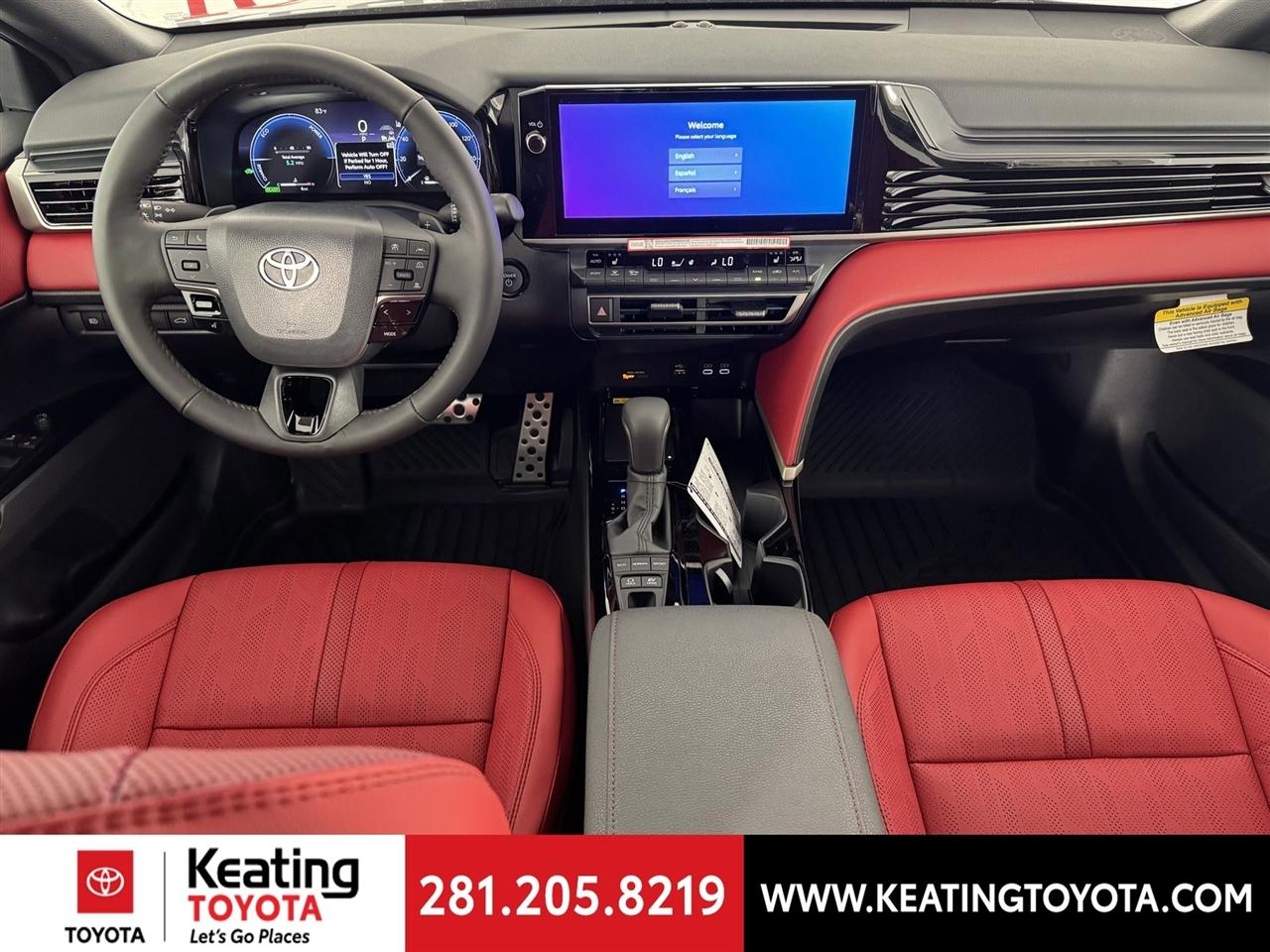 Toyota Camry Hybrid XLE 2026