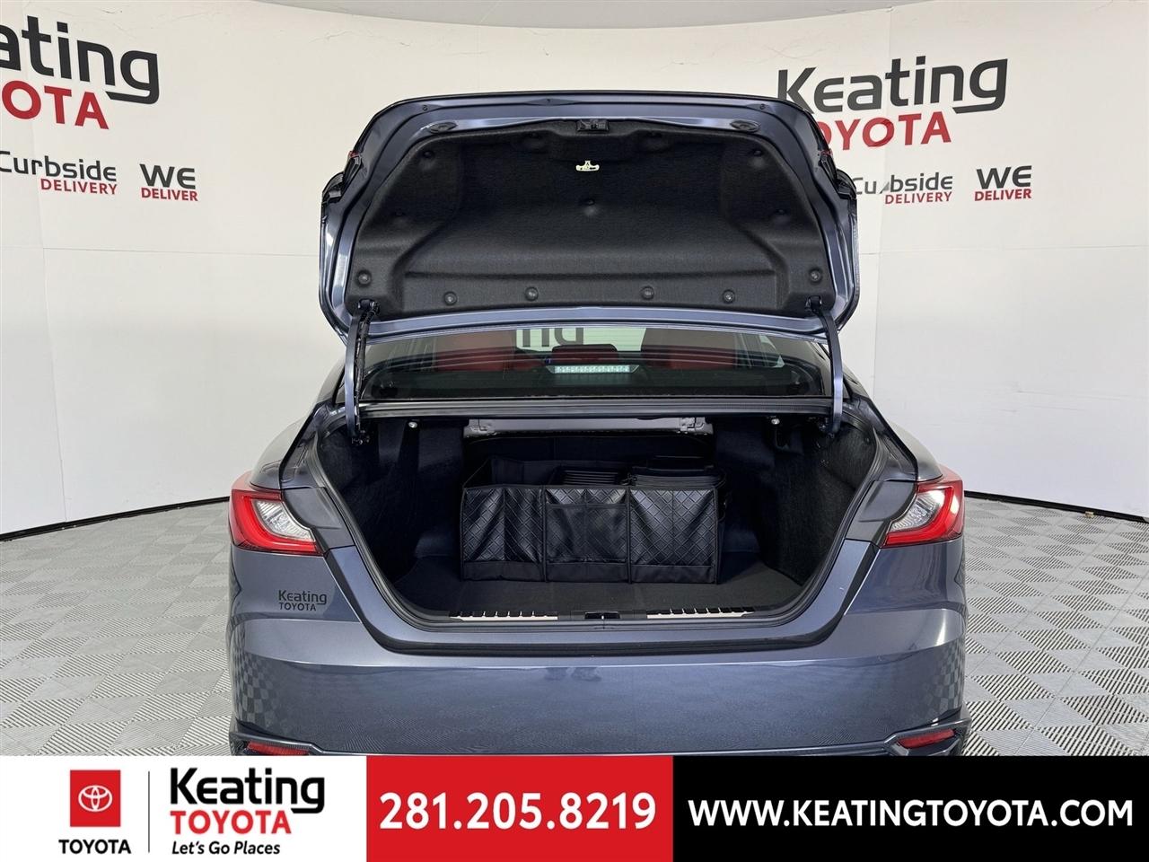 Toyota Camry Hybrid XLE 2026