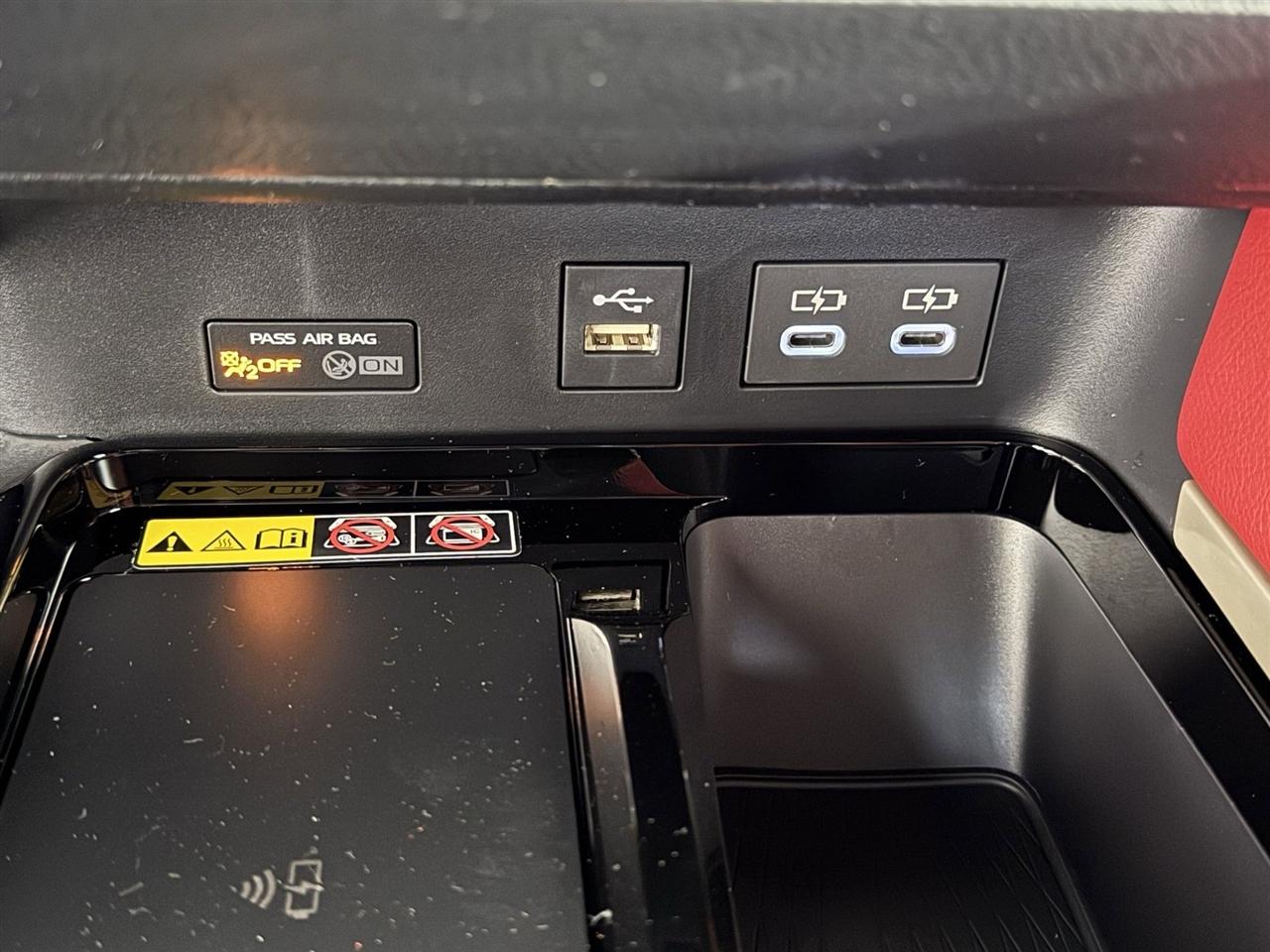 Toyota Camry Hybrid XLE 2026