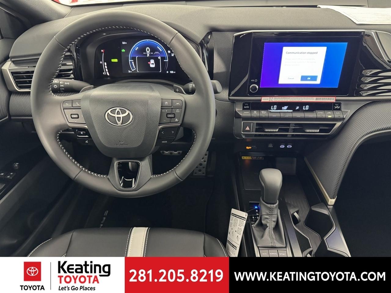 Toyota Camry Hybrid XLE 2026