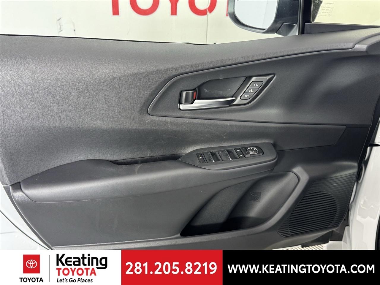 Toyota Prius Plug-In Hybrid XSE Premium 2026