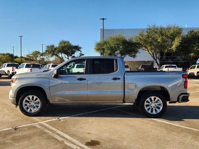 Chevrolet Silverado 1500 Custom Crew Cab 4WD 2025