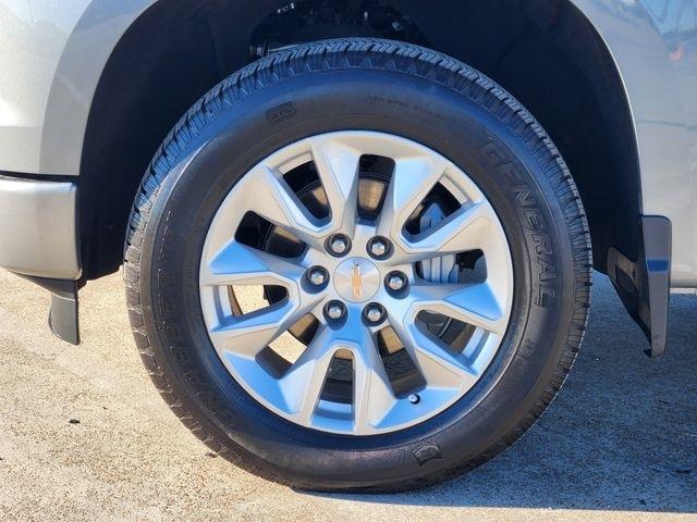 Chevrolet Silverado 1500 Custom Crew Cab 4WD 2025