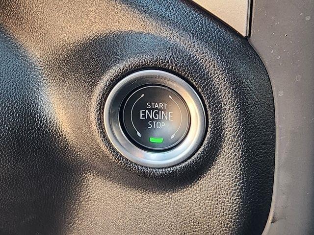 Chevrolet Silverado 1500 Custom Crew Cab 4WD 2025