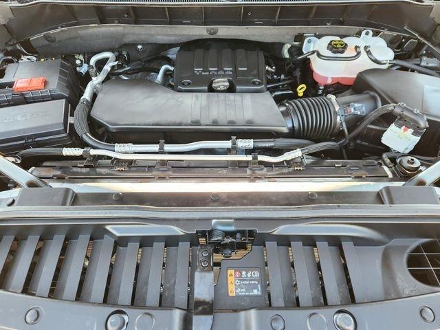 Chevrolet Silverado 1500 Custom Crew Cab 4WD 2025