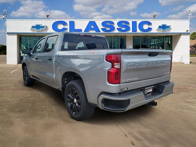 Chevrolet Silverado 1500 Custom Crew Cab 4WD 2025