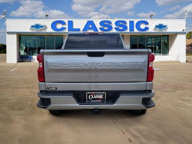 Chevrolet Silverado 1500 Custom Crew Cab 4WD 2025