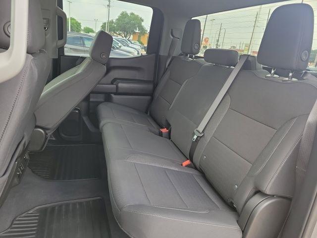 Chevrolet Silverado 1500 Custom Crew Cab 4WD 2025