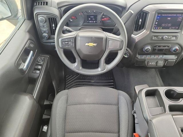 Chevrolet Silverado 1500 Custom Crew Cab 4WD 2025