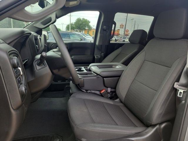 Chevrolet Silverado 1500 Custom Crew Cab 4WD 2025