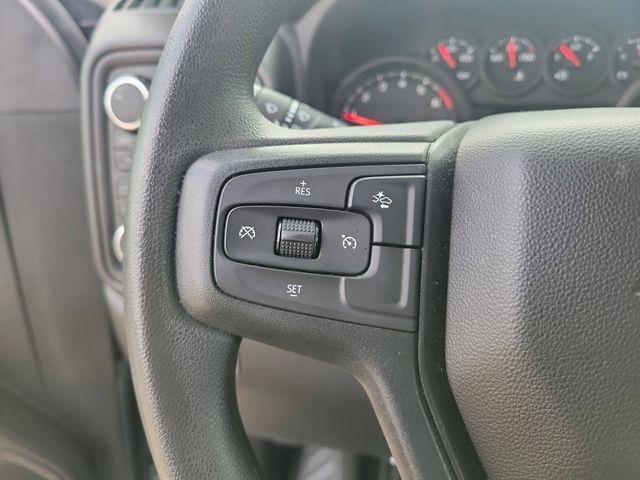 Chevrolet Silverado 1500 Custom Crew Cab 4WD 2025