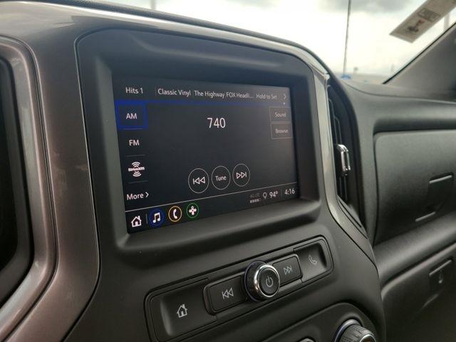 Chevrolet Silverado 1500 Custom Crew Cab 4WD 2025