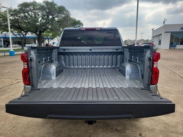 Chevrolet Silverado 1500 Custom Crew Cab 4WD 2025
