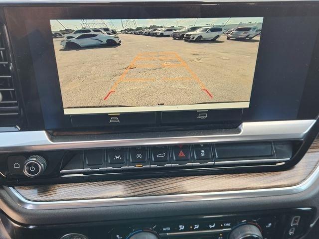 Chevrolet Silverado 1500 LT-L Crew Cab 4WD 2023