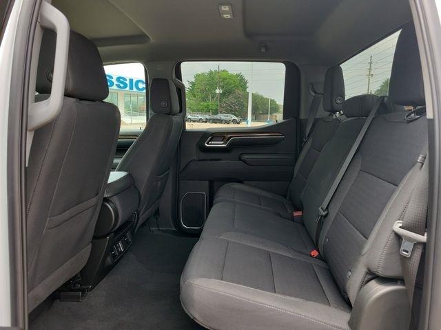 Chevrolet Silverado 1500 LT-L Crew Cab 4WD 2023