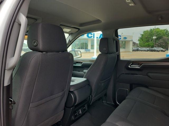 Chevrolet Silverado 1500 LT-L Crew Cab 4WD 2023