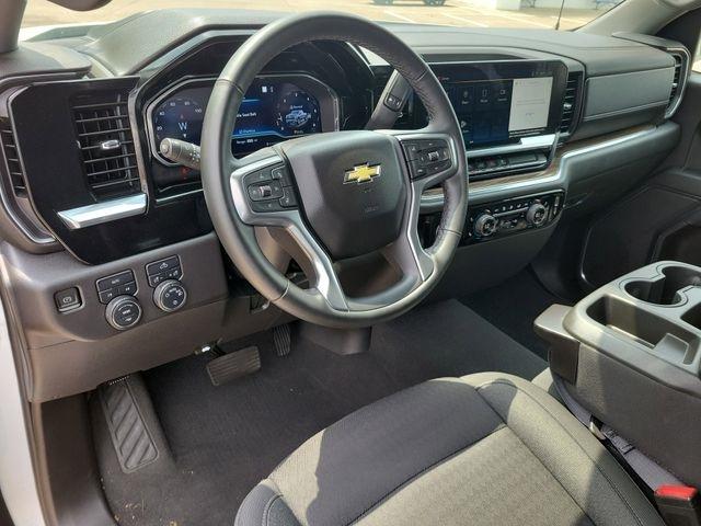 Chevrolet Silverado 1500 LT-L Crew Cab 4WD 2023