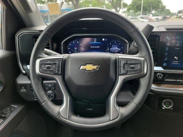 Chevrolet Silverado 1500 LT-L Crew Cab 4WD 2023