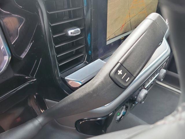 Chevrolet Silverado 1500 LT-L Crew Cab 4WD 2023