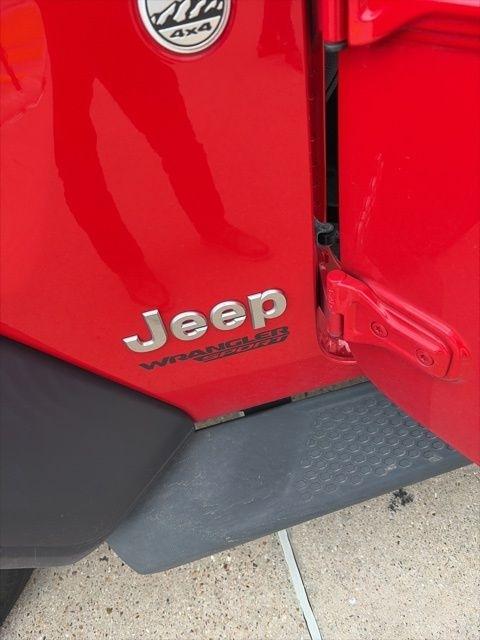 Jeep Wrangler Sport 4WD 2020