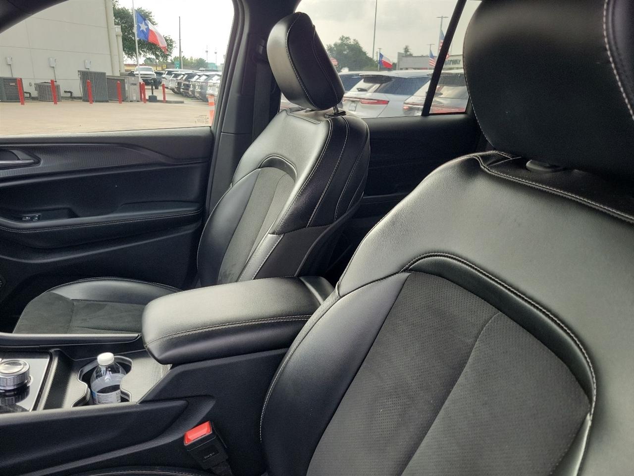Jeep Grand Cherokee Laredo E 2WD 2025